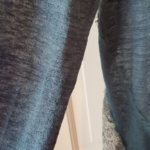 XHILERATION MIXED MEDIA FLOWY BLUE FLORAL TOP TEE WITH LACE SIZE XXL - Picture 4 of 8